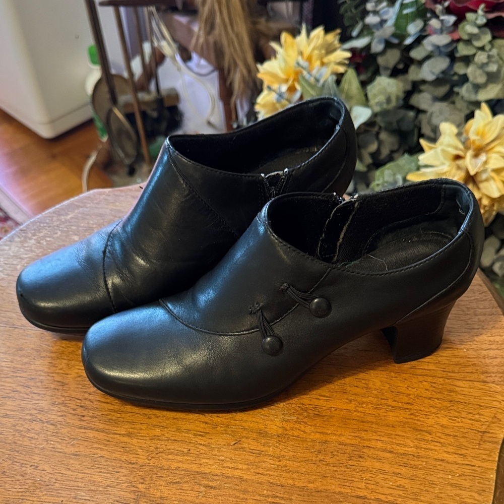 GUC Clarks Emslie Warren Black Women's Heeled Shoe Booties